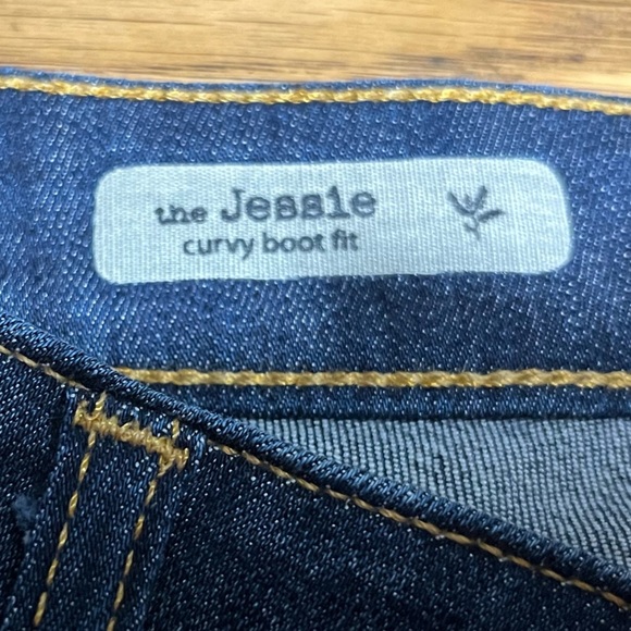 AG Adriano Goldschmied The Jessie Curvy Boot Fit Size 28R - Picture 3 of 10